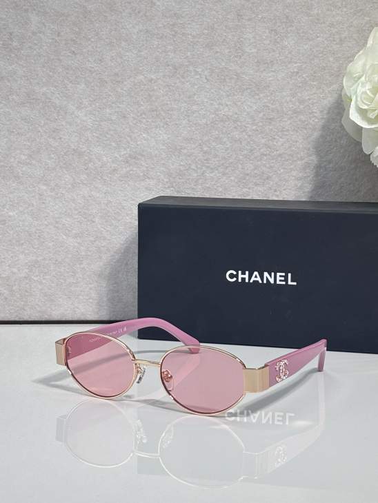 Picture of Chanel Sunglasses _SKUfw79759846fw